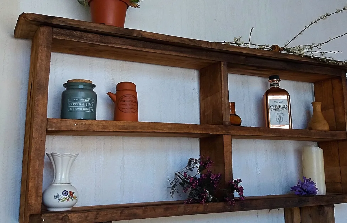 Rustic Cubby Box shelved storage / display - Image 3