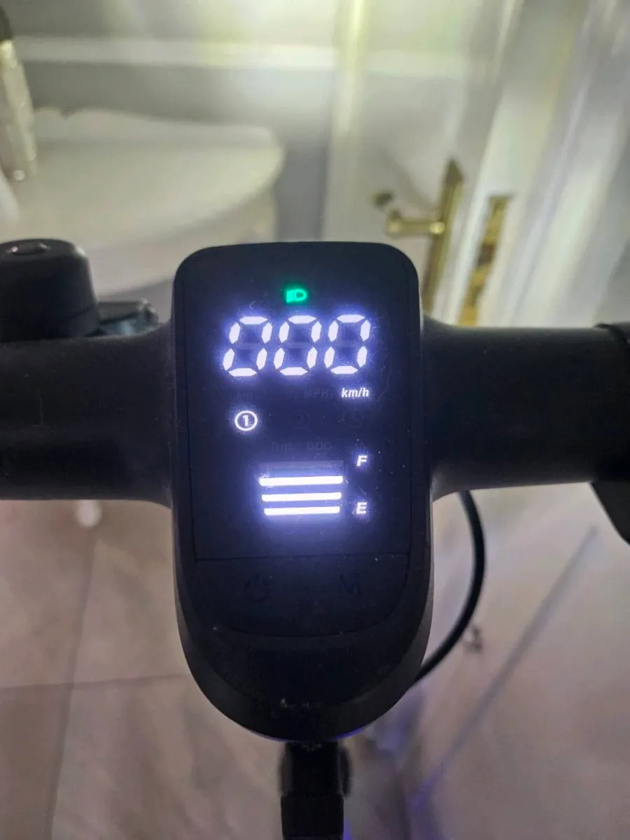 Kruz electric scooter - Image 3