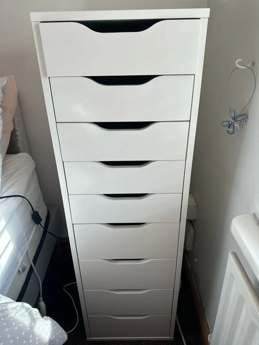 tallboy/chest - Image 1
