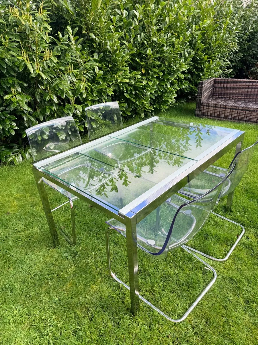 Dining table with the chairs. Cushions for free - Image 1