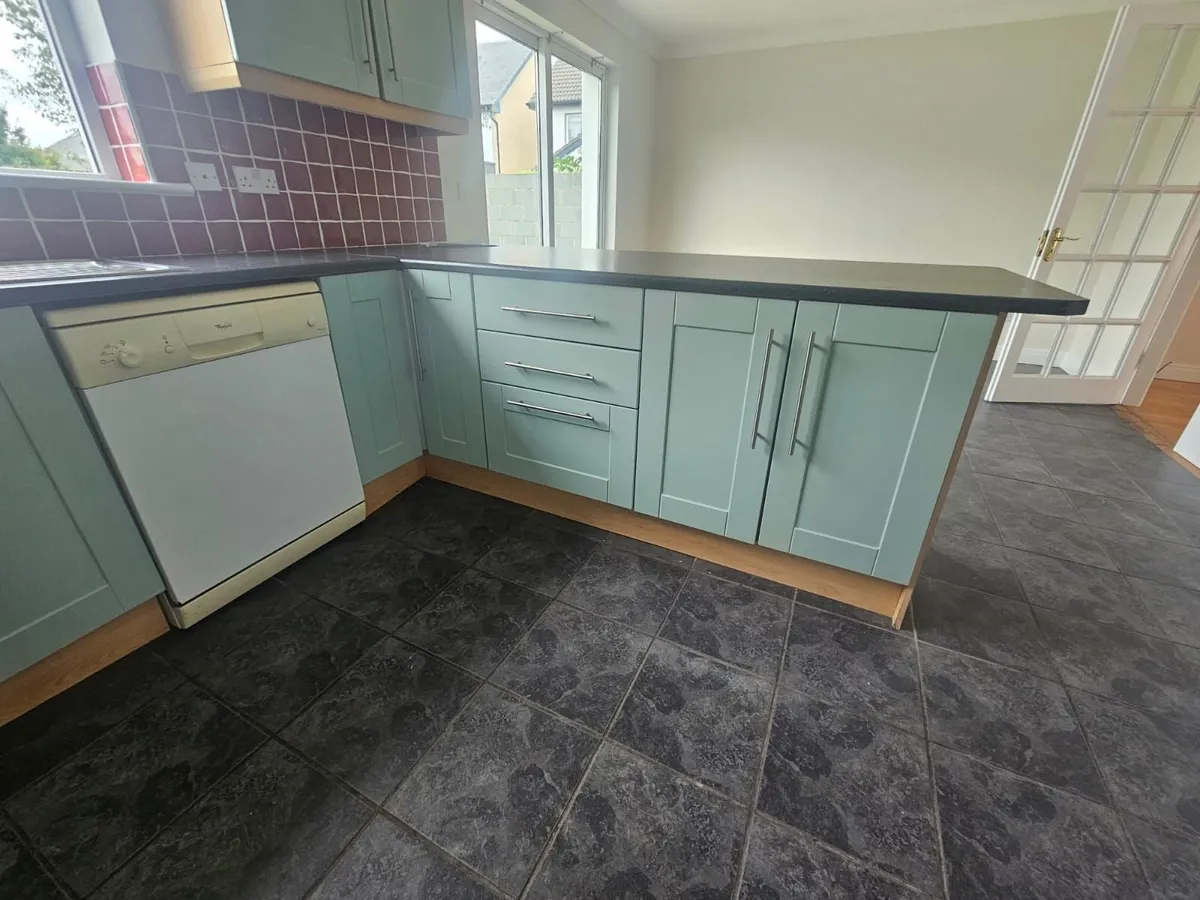 Kitchen & Utility For Free - Image 2