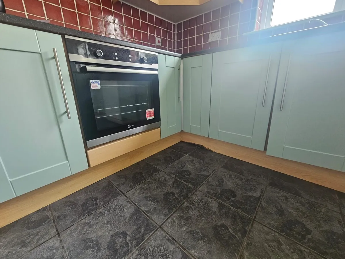 Kitchen & Utility For Free - Image 3