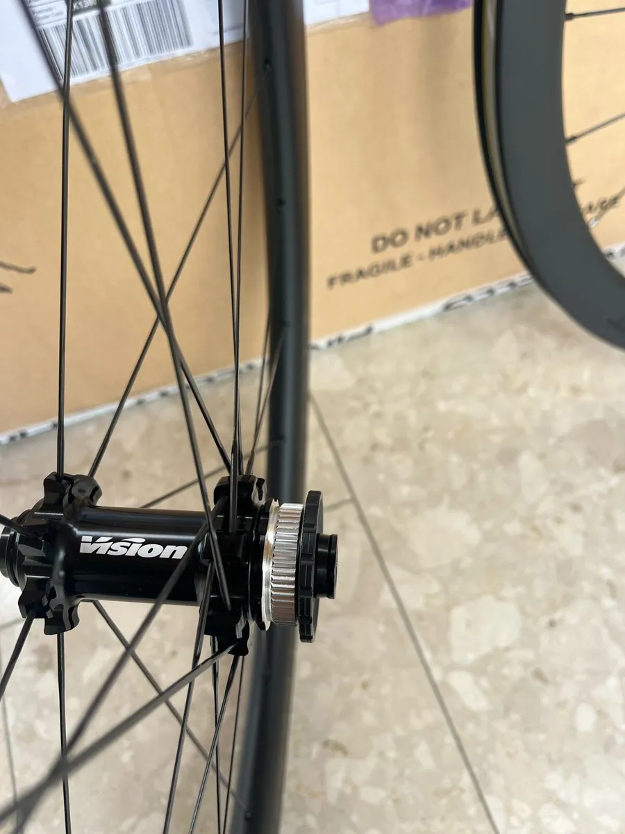 Pinarello Most Ultrafast 45 carbon wheels - Image 2