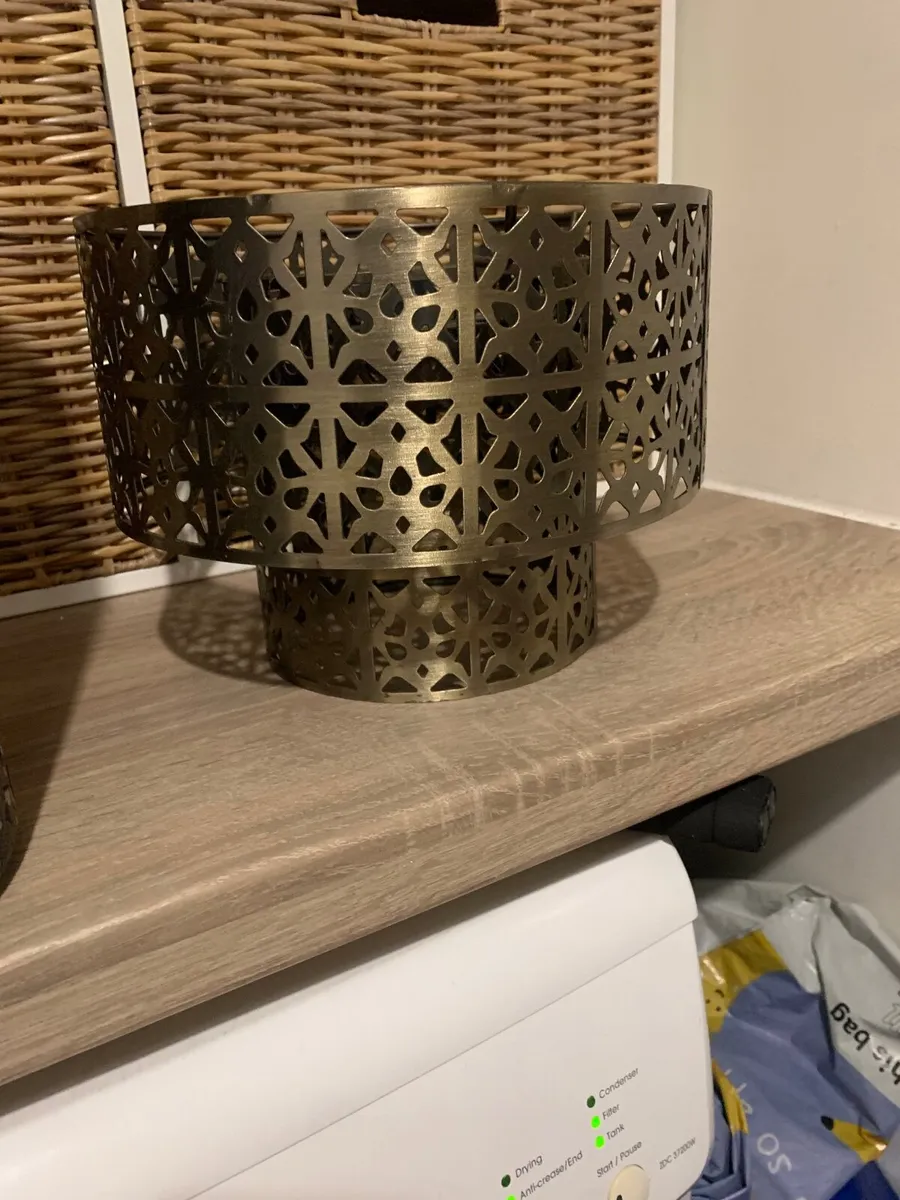 House bits - Image 1