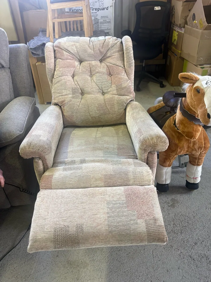 Lift and rise chair - Image 4