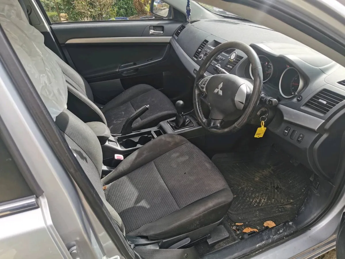 11 Mitsubishi Lancer 1.5 Petrol - Image 4