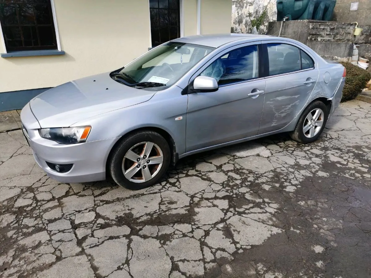 11 Mitsubishi Lancer 1.5 Petrol - Image 1