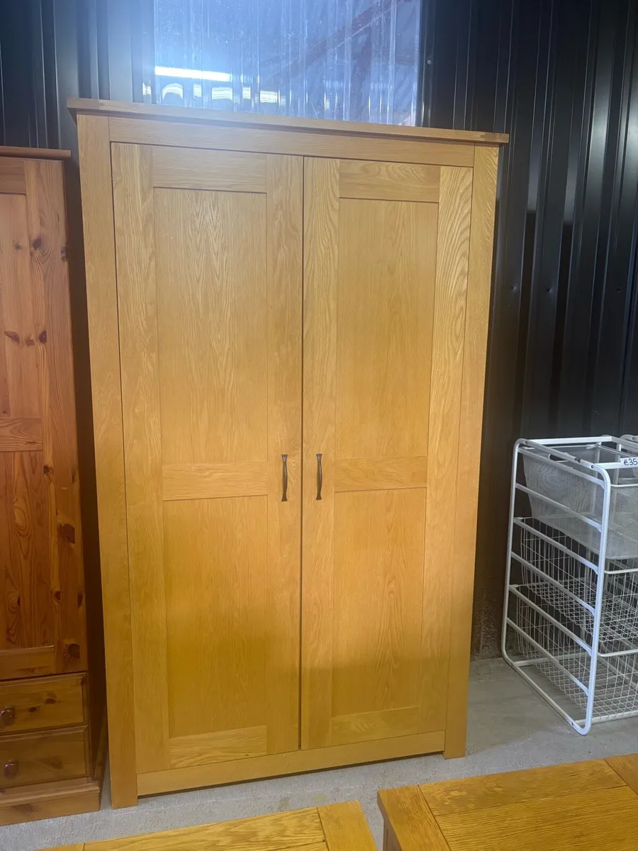 Oak wardrobe - Image 1