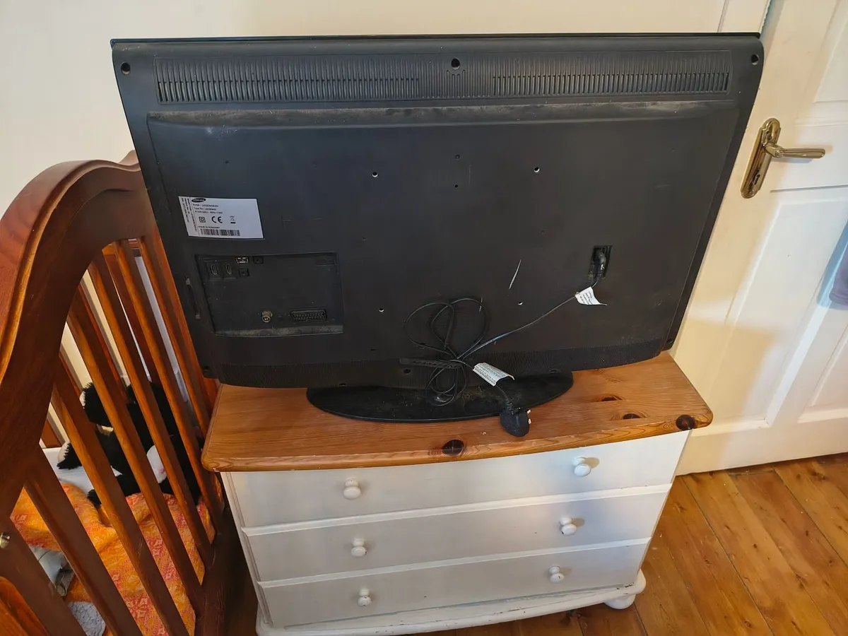 TV - old style - Image 2