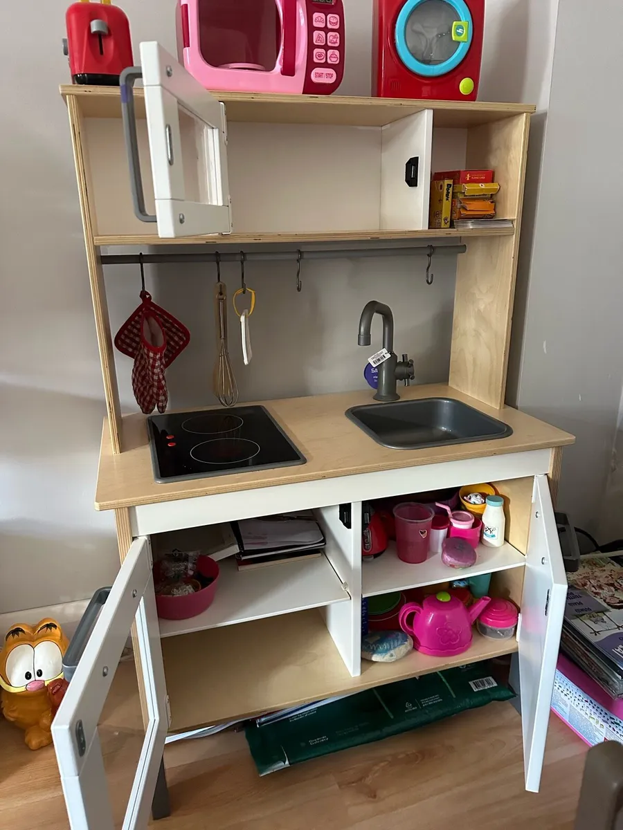Child’s kitchen - Image 2