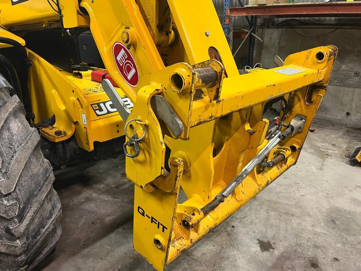 Jcb Q fit Hitch - Image 4
