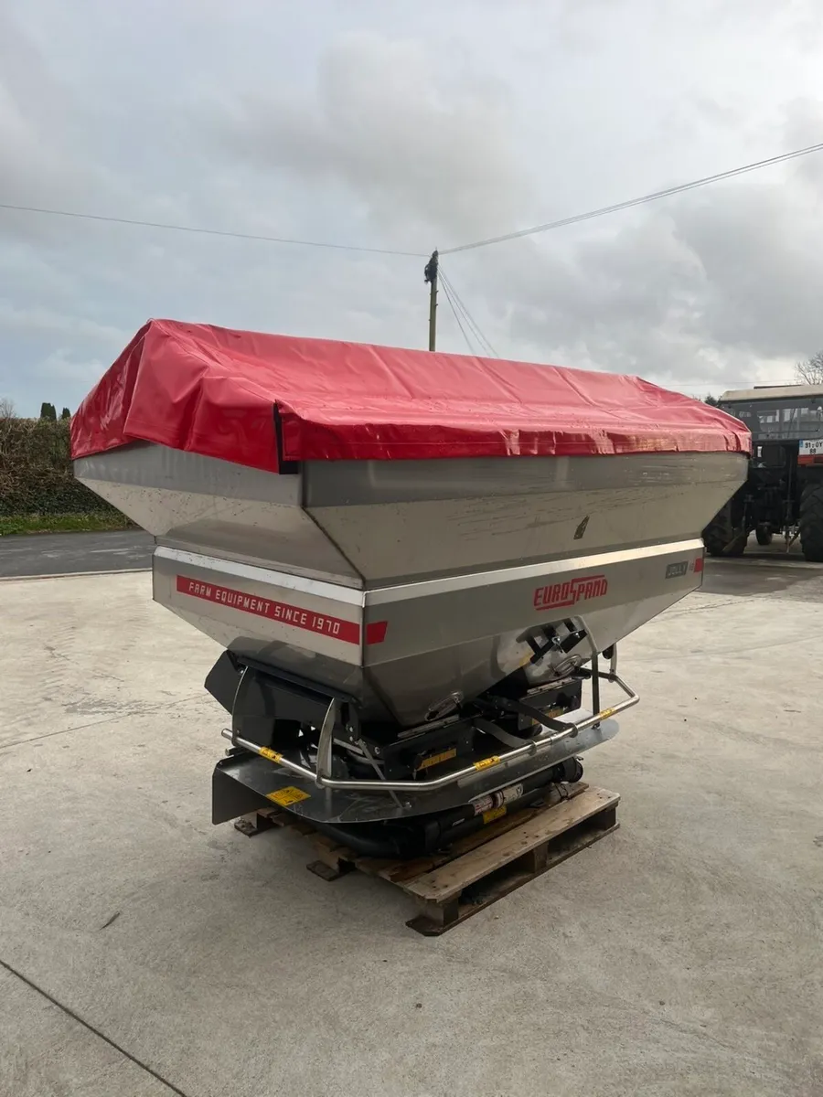 Cavallo fertiliser spreader 2500kg - Image 3