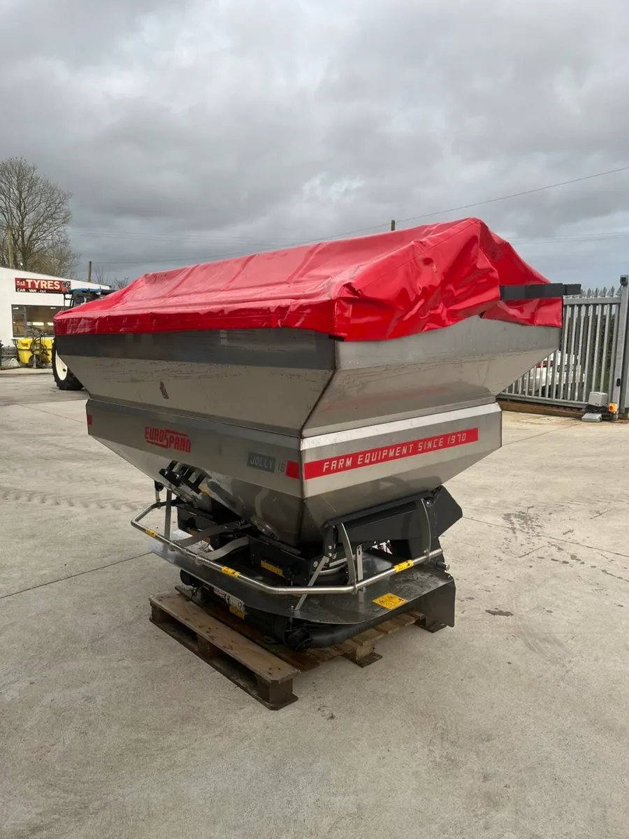 Cavallo fertiliser spreader 2500kg - Image 4