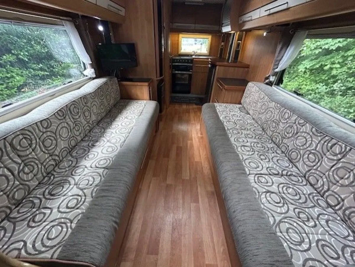 2010 AUTOTRAIL NAVAJO AUTOMATIC MOTORHOME FOR SALE - Image 3