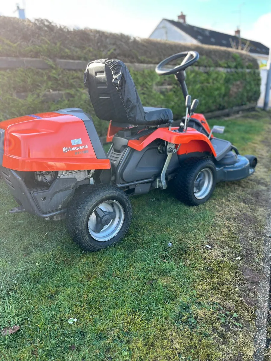 Husquvarna rider petrol ride on lawnmower - Image 3