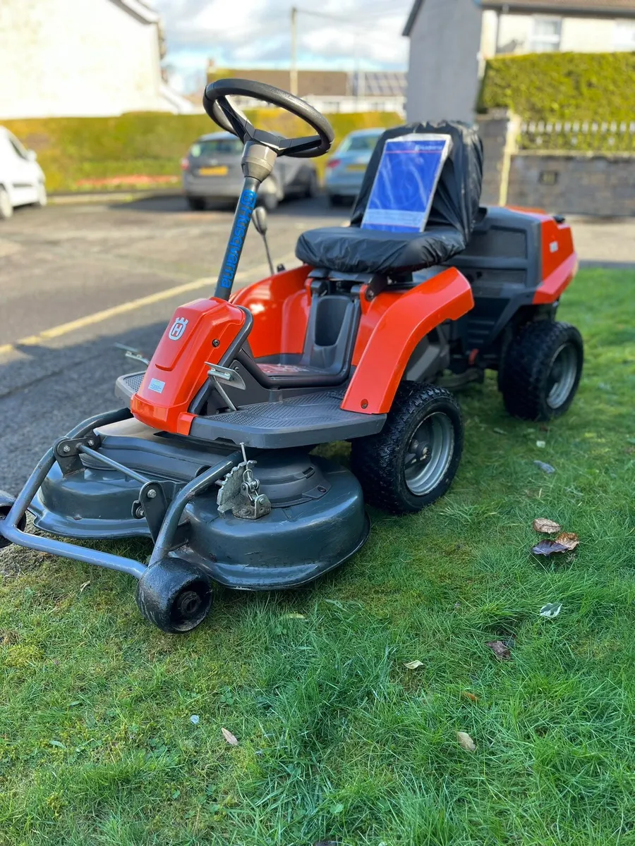 Husquvarna rider petrol ride on lawnmower - Image 2