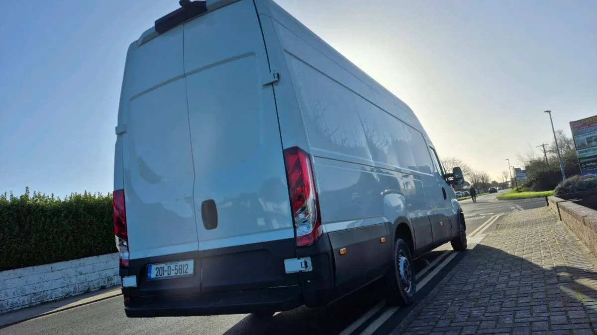 IVECO 35.180 Daily - Image 4