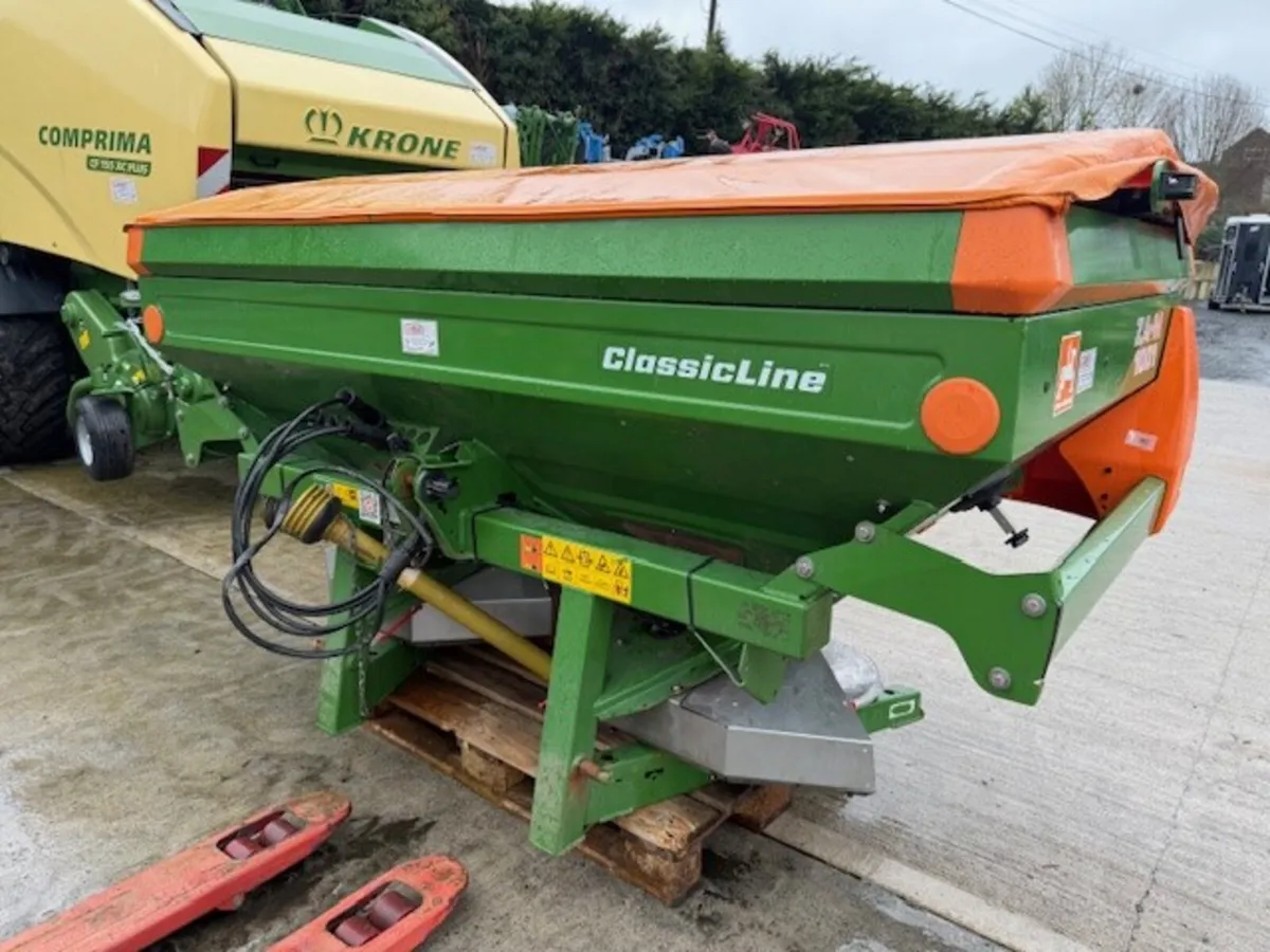 Amazone ZAM 1001 Classic Line Fertiliser Spreader - Image 3
