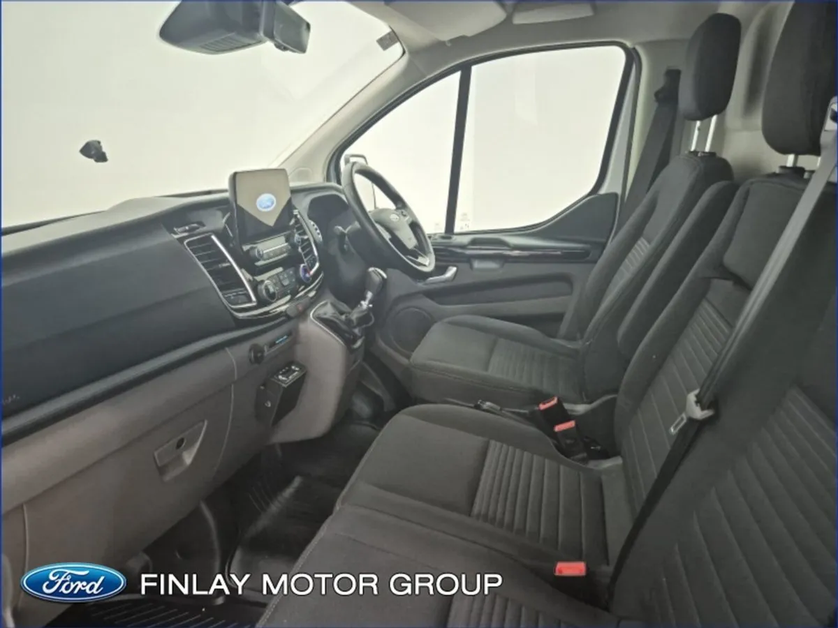 Ford Transit Custom TRANSIT CUSTOM LWB LIMITED FRI - Image 4