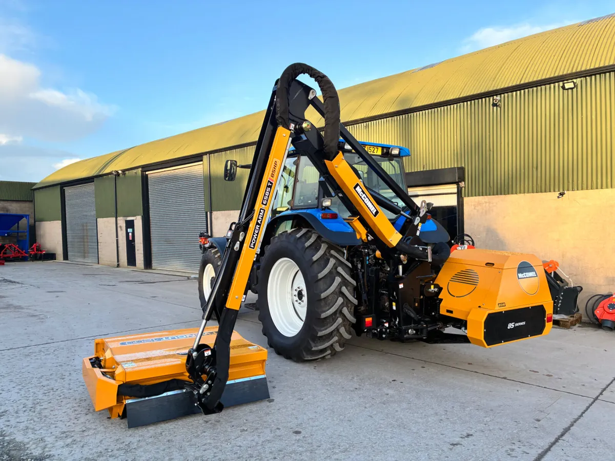 Mcconnel PA6585T Hedgecutter - Image 4