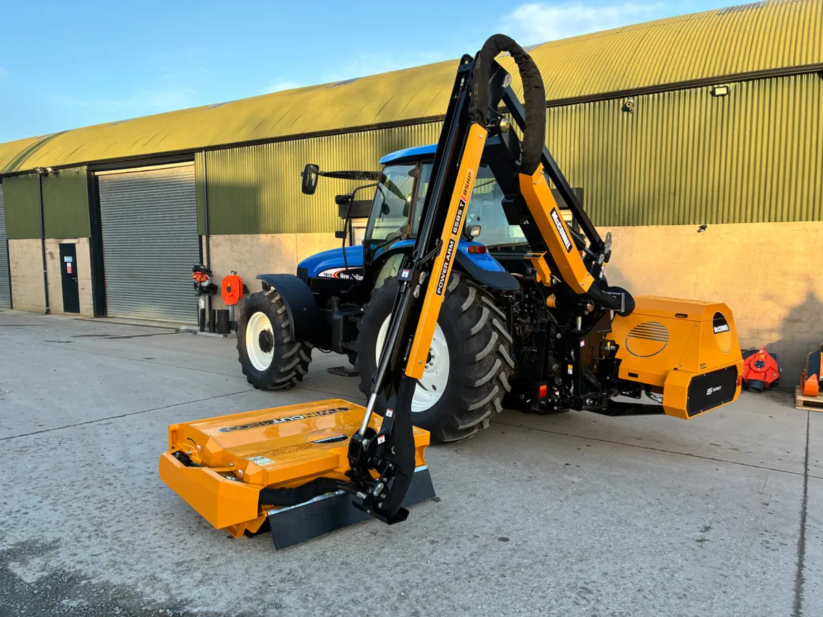 Mcconnel PA6585T Hedgecutter - Image 2