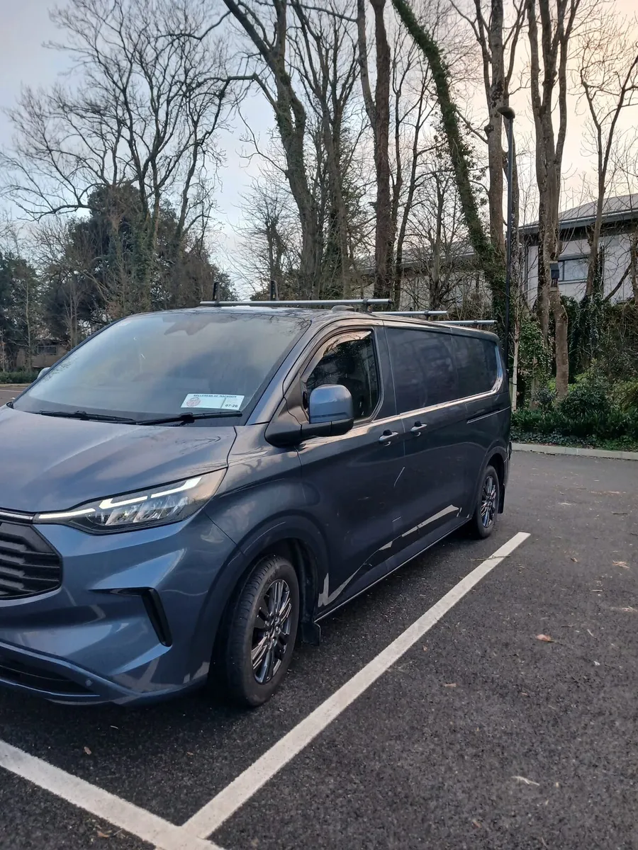 Ford Transit Custom TRANSIT CUSTOM LIMITED 150 HP - Image 2