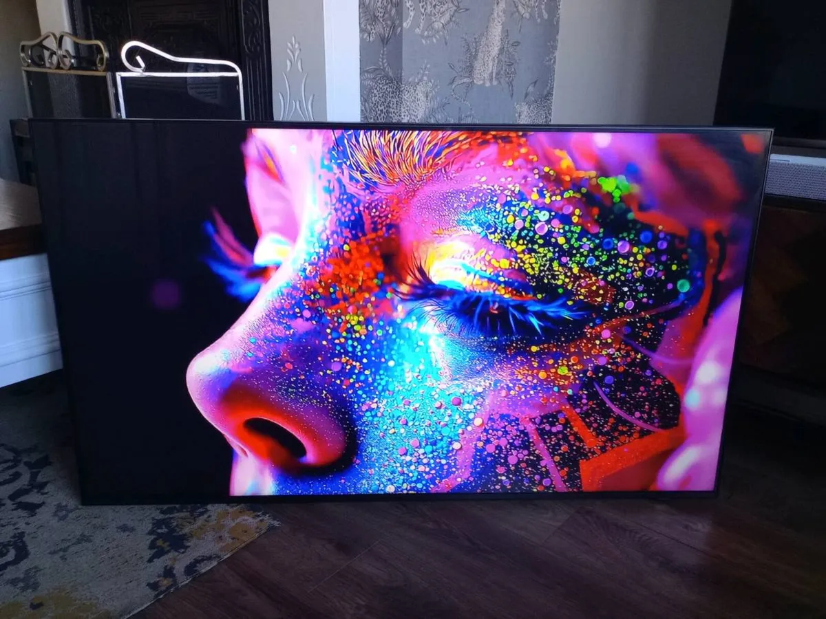 Samsung 50" 4K UHD SMART TV UE50DU7100 - Image 1