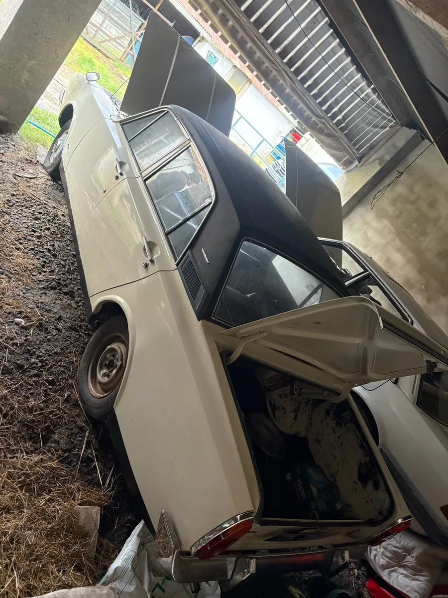 Ford Corsair 2000E - Image 3