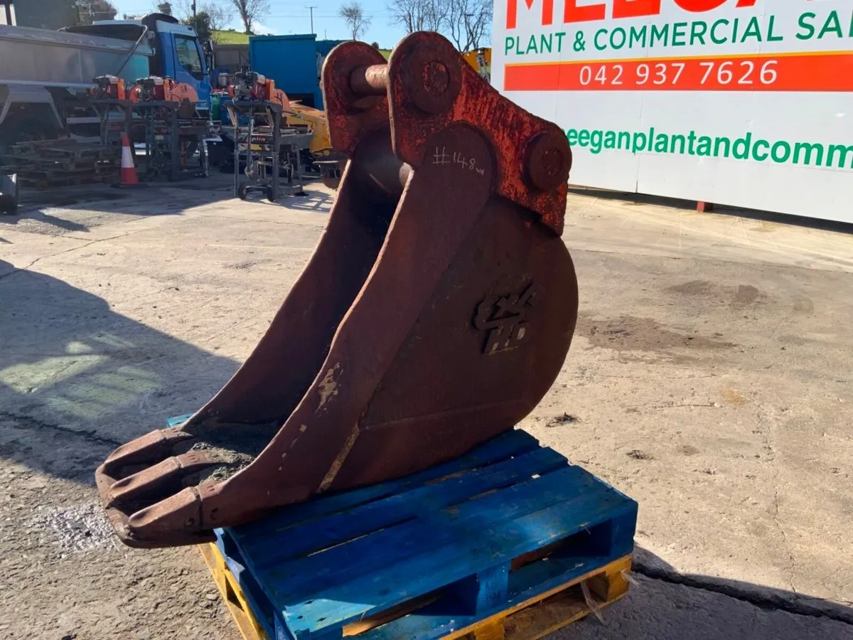 18" DIGGING BUCKET........80mm PINS    148wa. - Image 2