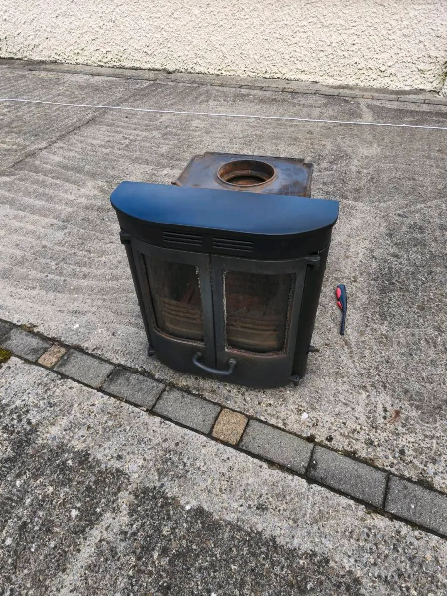 Charnwood insert stove with back boiler - Image 1