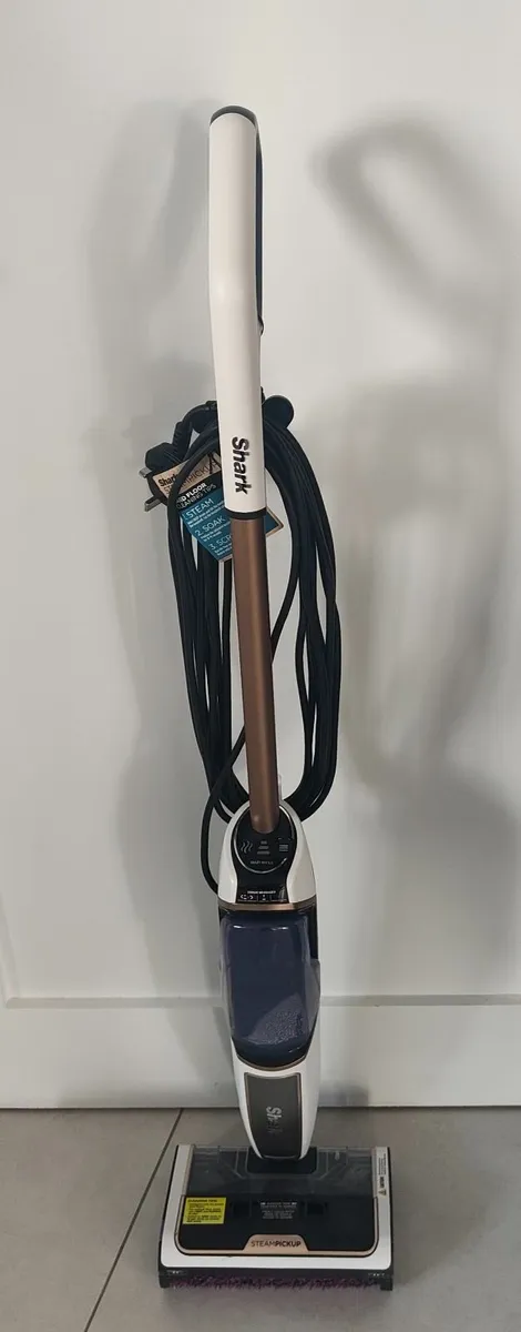 Shark Floor Steamer - Image 4