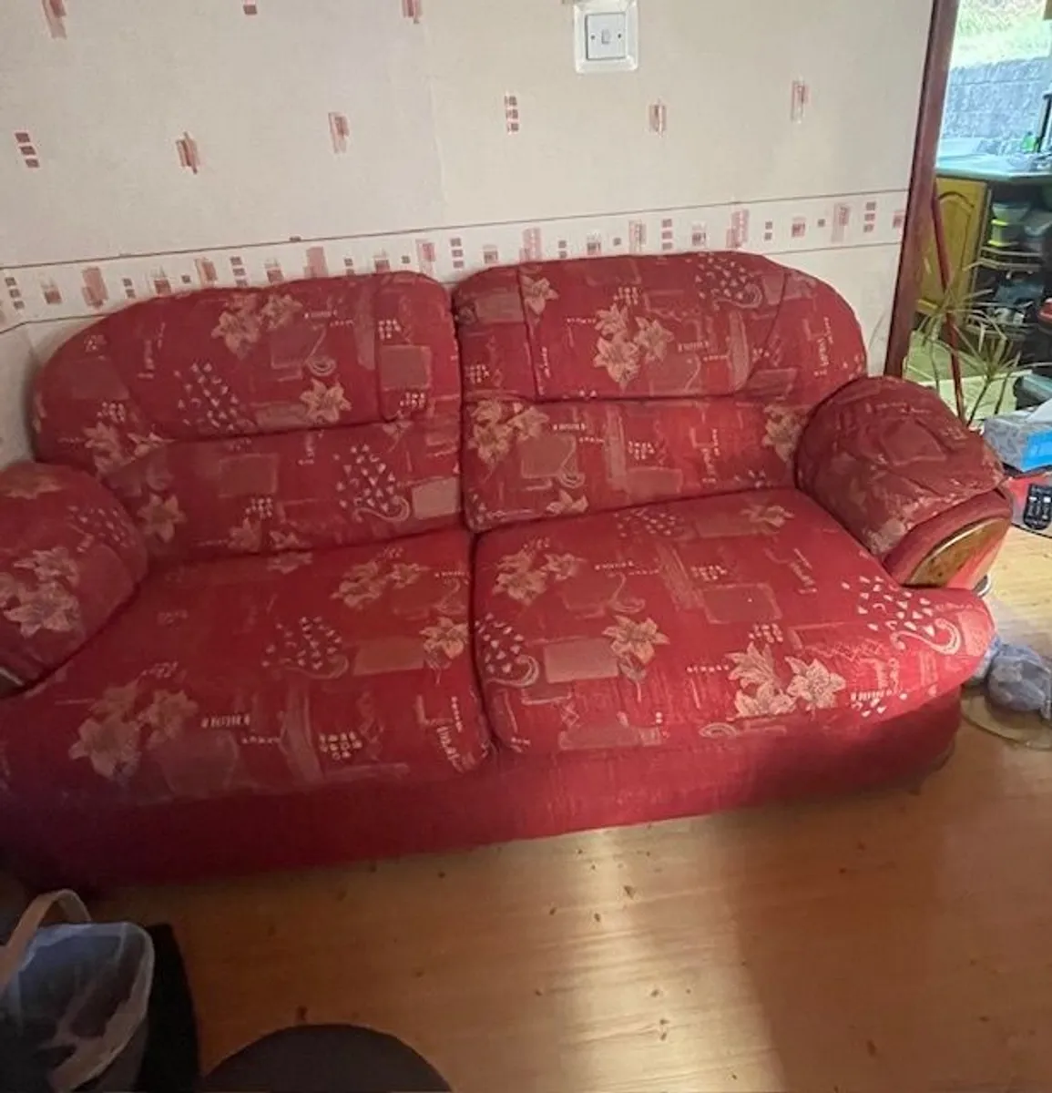 Lounge furniture - Image 1