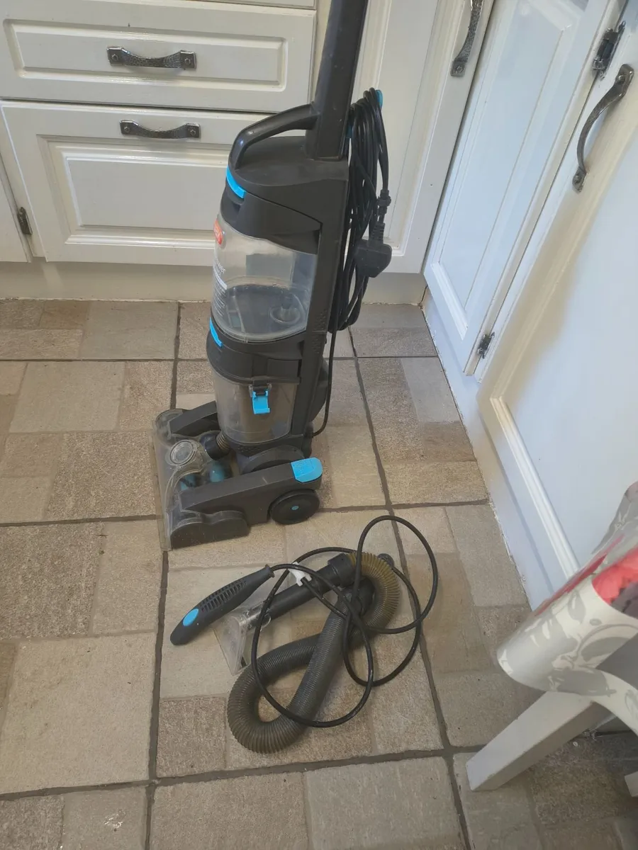 VAX Dual Power Carpet Washer with attachment - Image 4