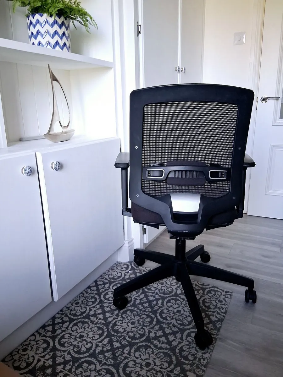 Office Chair - Image 3