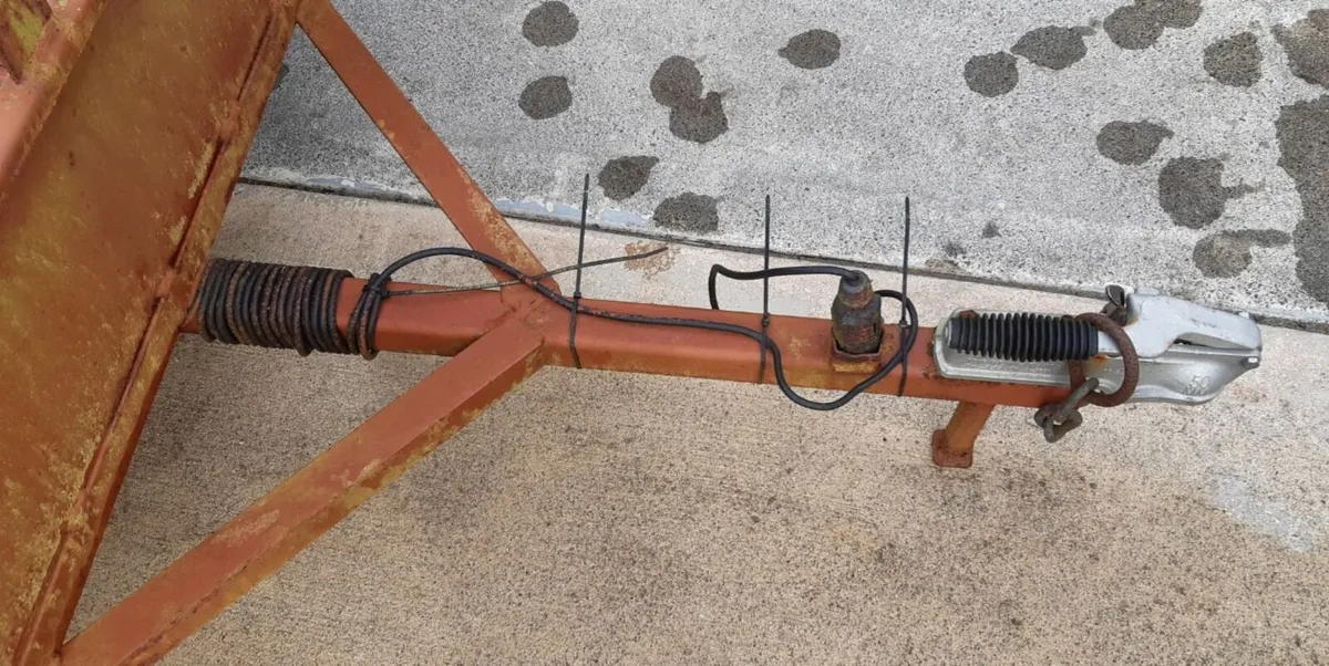 Trailer used in Good condition - Image 4