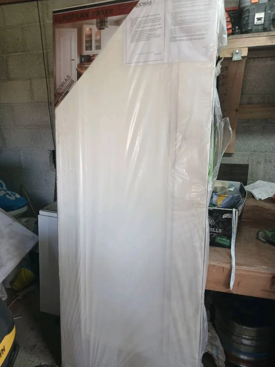 Primed doors small damage - Image 1