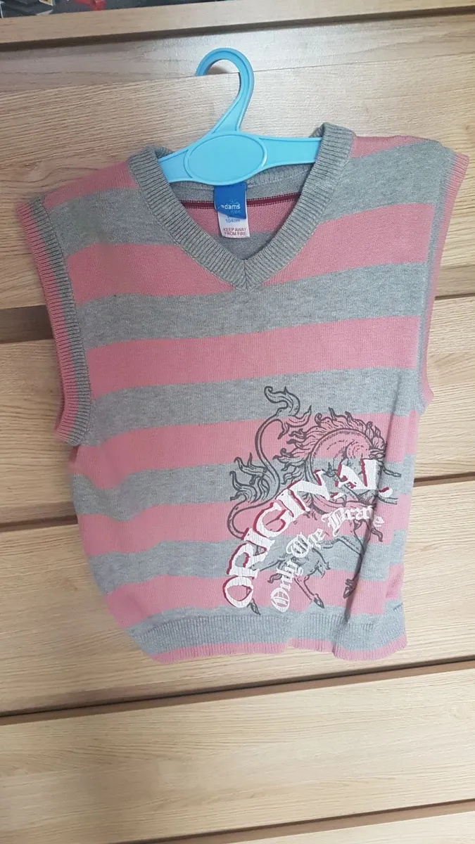 ADAMS 3/4 years old vest like new - Image 1