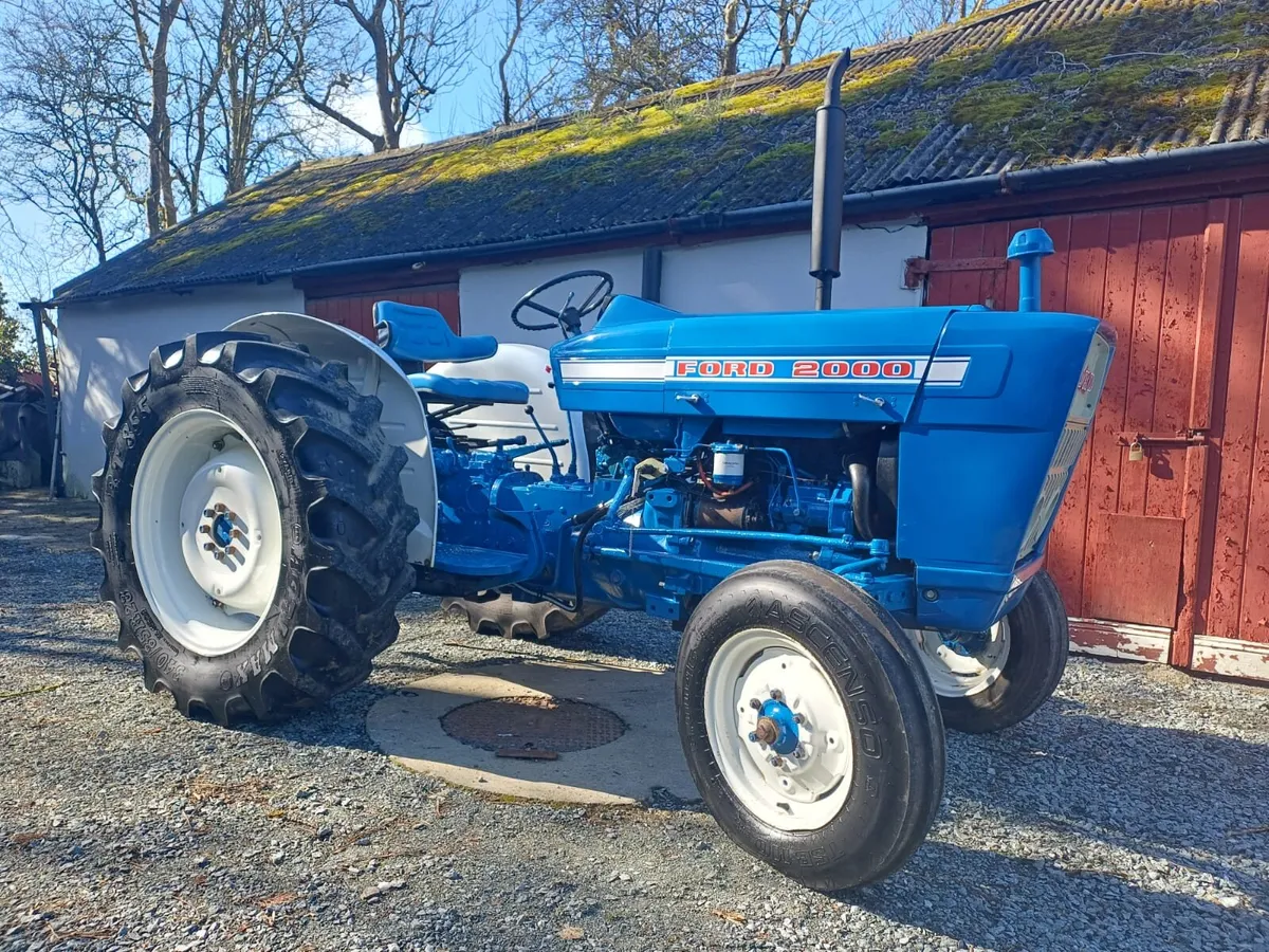 Ford 2000 Tractor 1973 with tax book, - Image 3