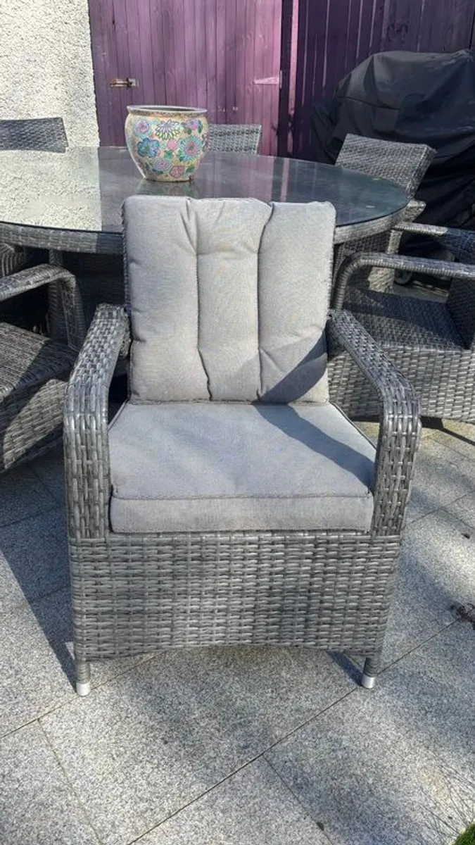 Rathwood Garden table and 8 chairs - Image 1