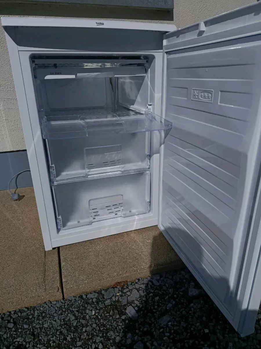 Beko 3 drawer freezer - Image 1