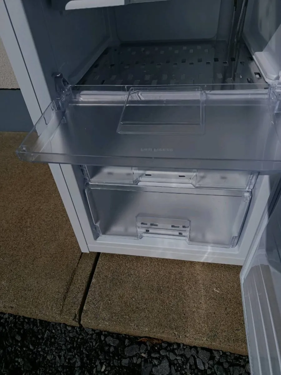 Beko 3 drawer freezer - Image 3