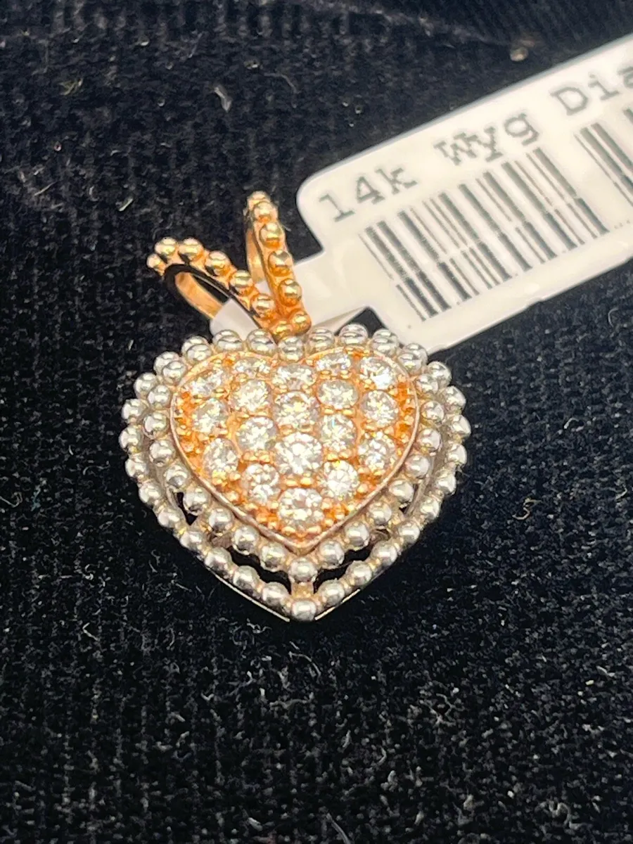 14k white gold heart pendant with diamonds. - Image 1