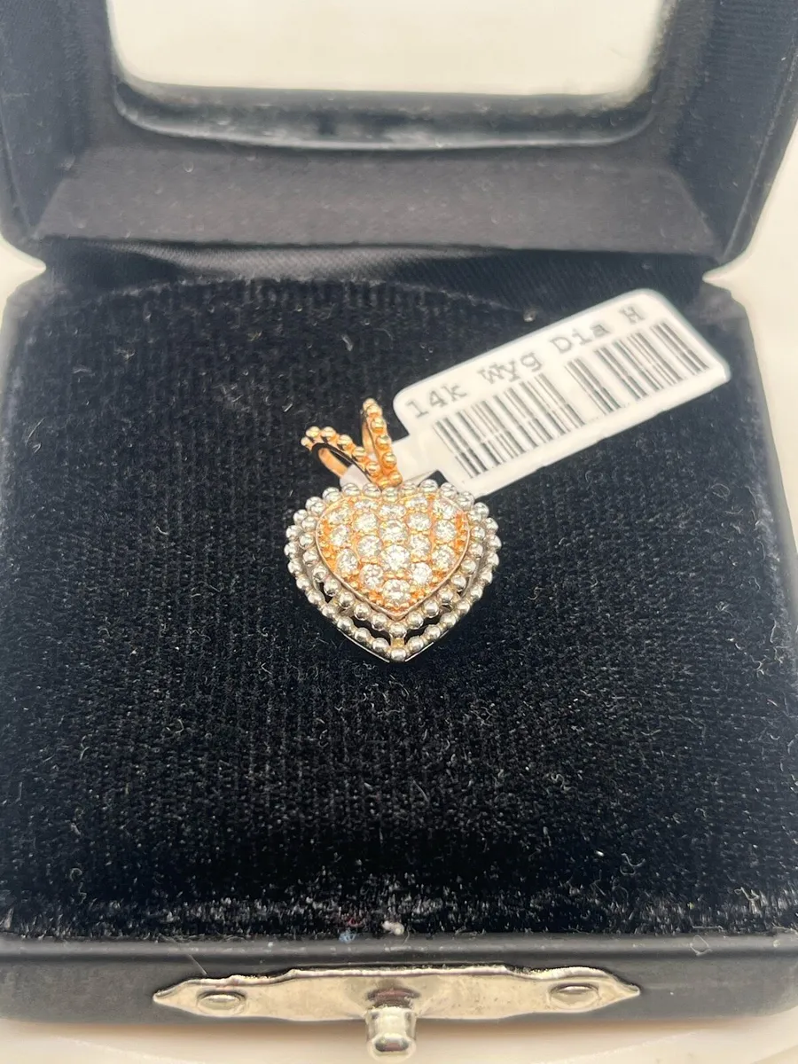 14k white gold heart pendant with diamonds. - Image 2