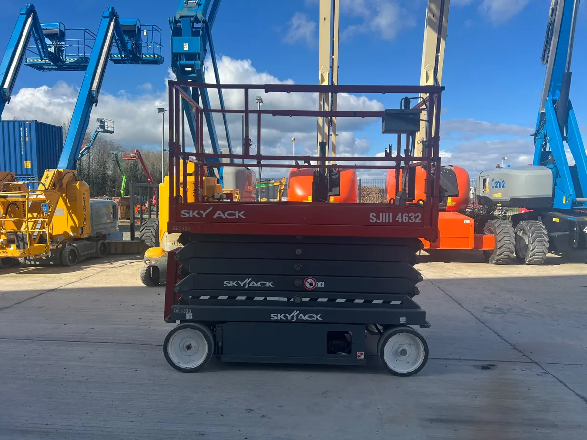 SKYJACK SJ 4632 - Image 1