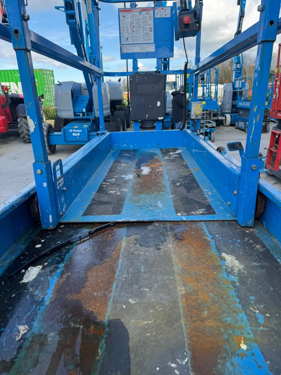 Genie Gs2632 Electric Scissor Lift - Image 4