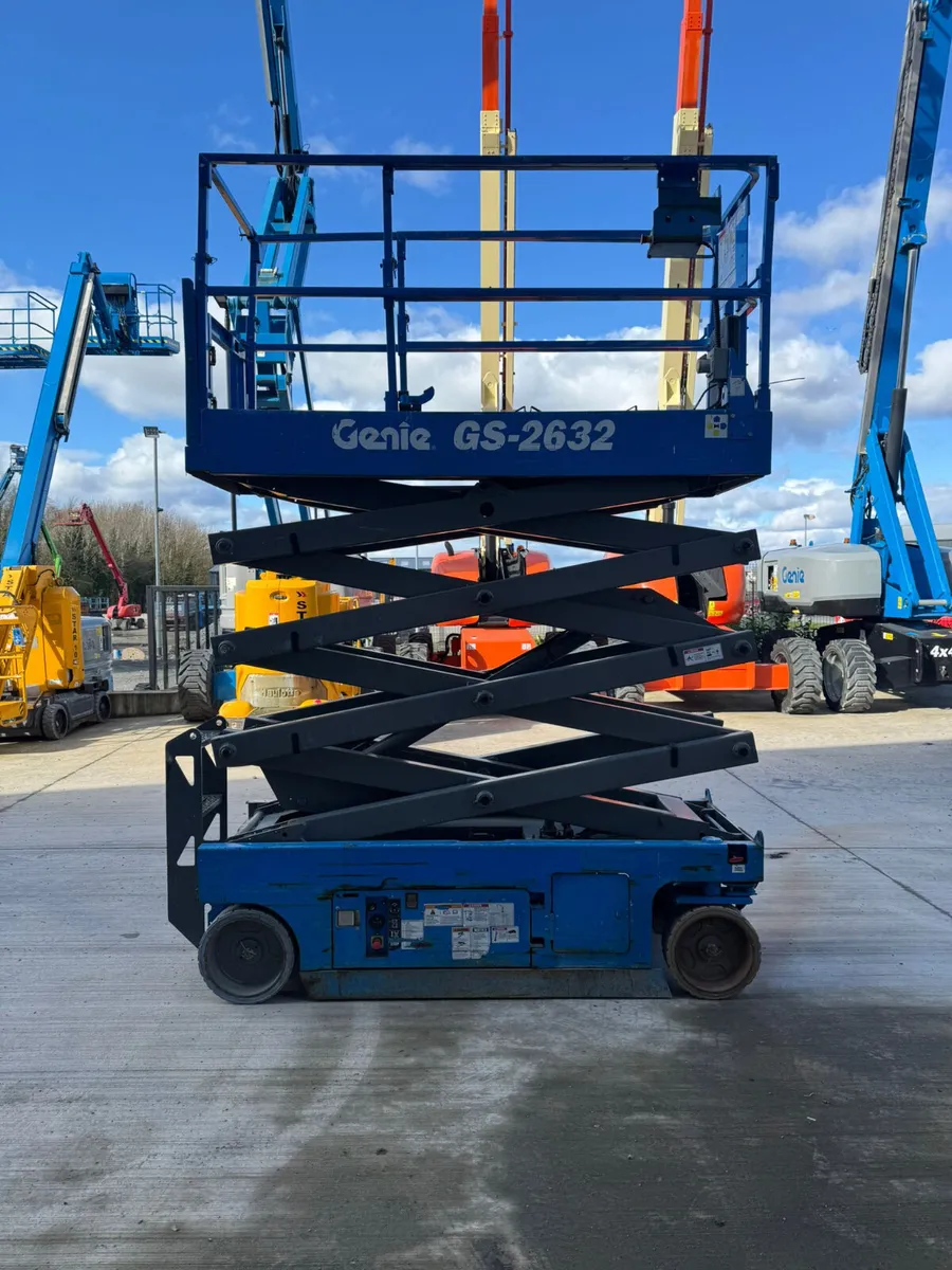 Genie Gs2632 Electric Scissor Lift - Image 2
