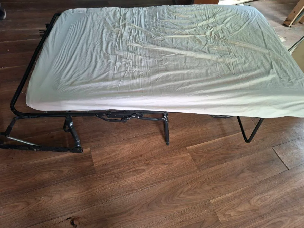 Somtoile Folding Bed - Image 2