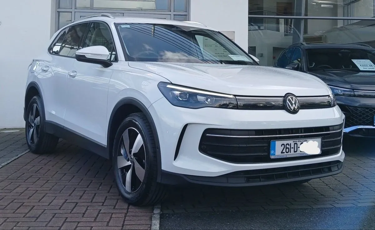 Volkswagen Tiguan 75 2.0TDI DSG 150HP **REAR VIEW - Image 1