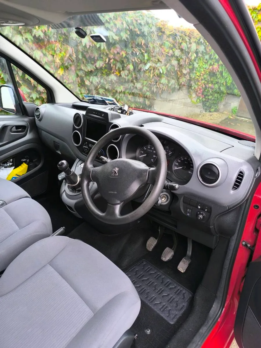 Peugeot partner professional - Image 2