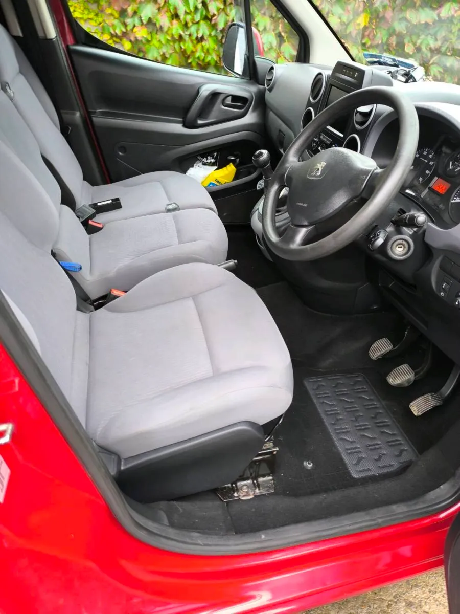 Peugeot partner professional - Image 3